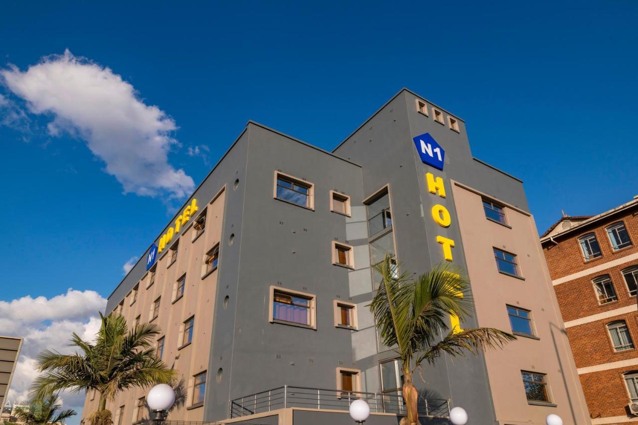 N1 Hotel Rotten Row هراري المظهر الخارجي الصورة