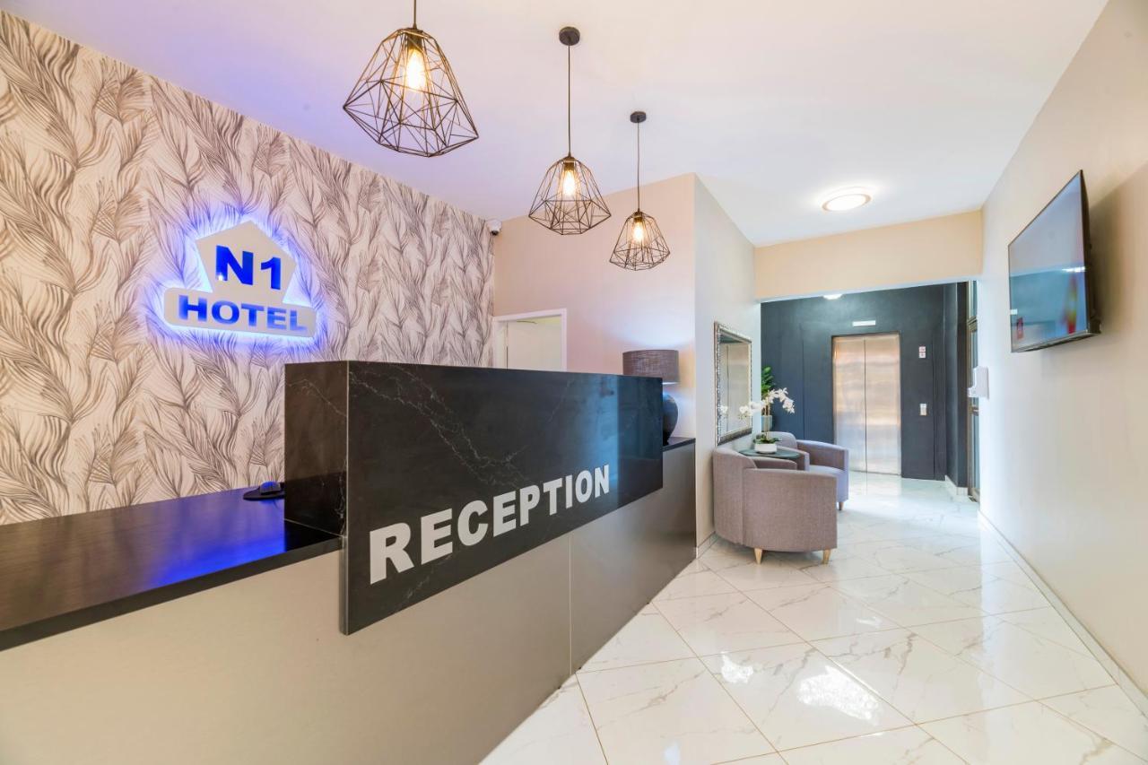 N1 Hotel Rotten Row هراري المظهر الخارجي الصورة